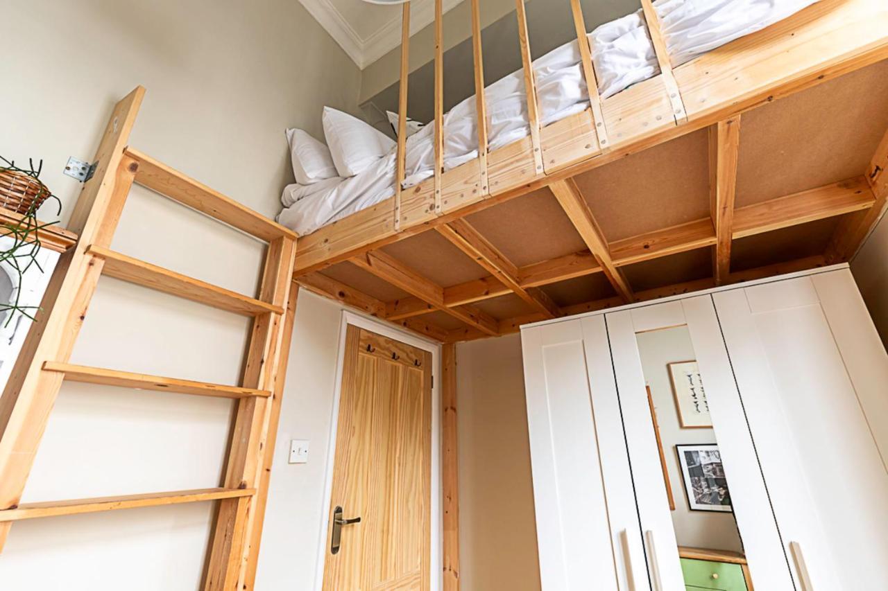 Beautiful Two Bedroom Abode Near Victoria London Exterior foto