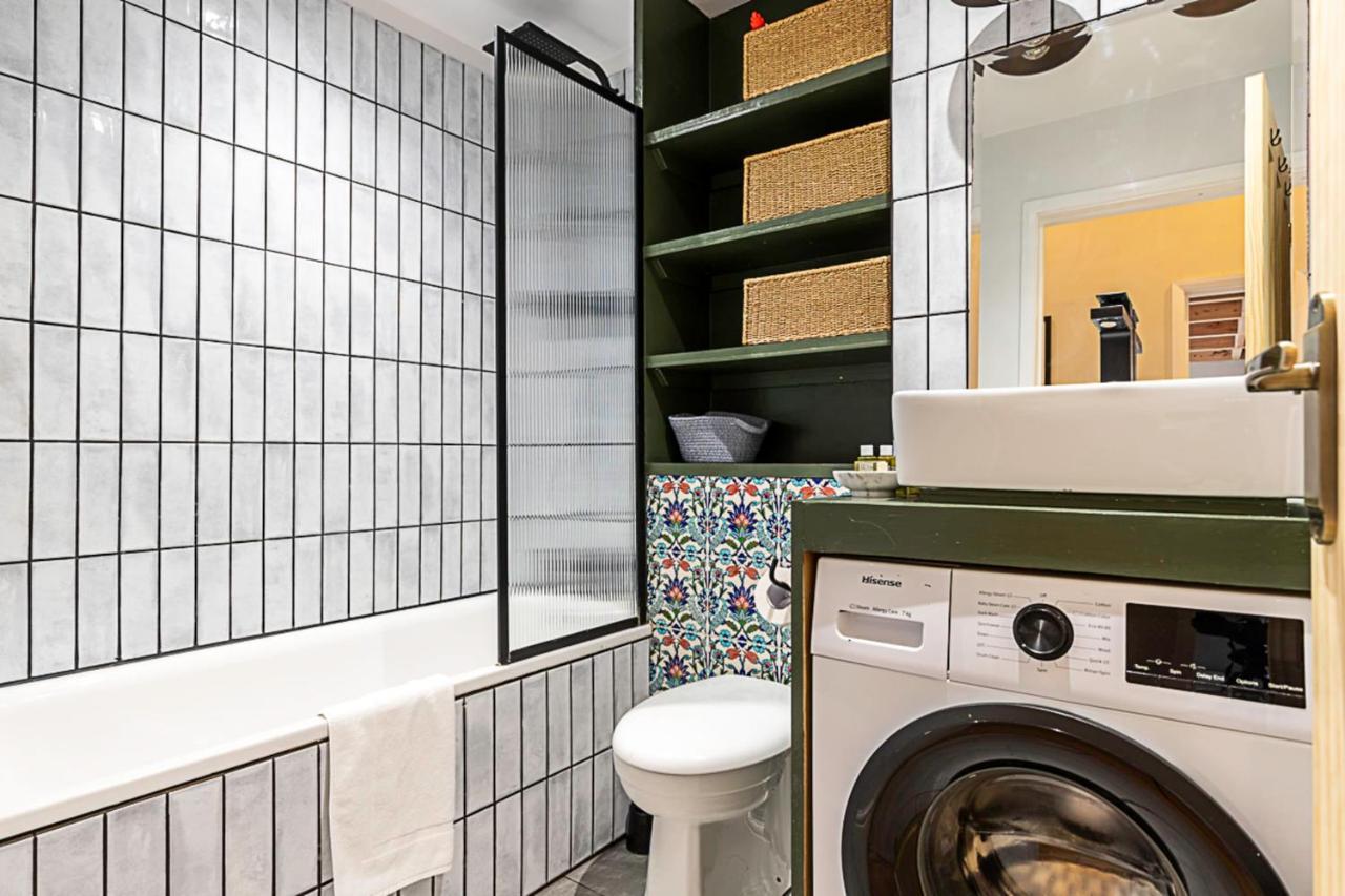 Beautiful Two Bedroom Abode Near Victoria London Exterior foto