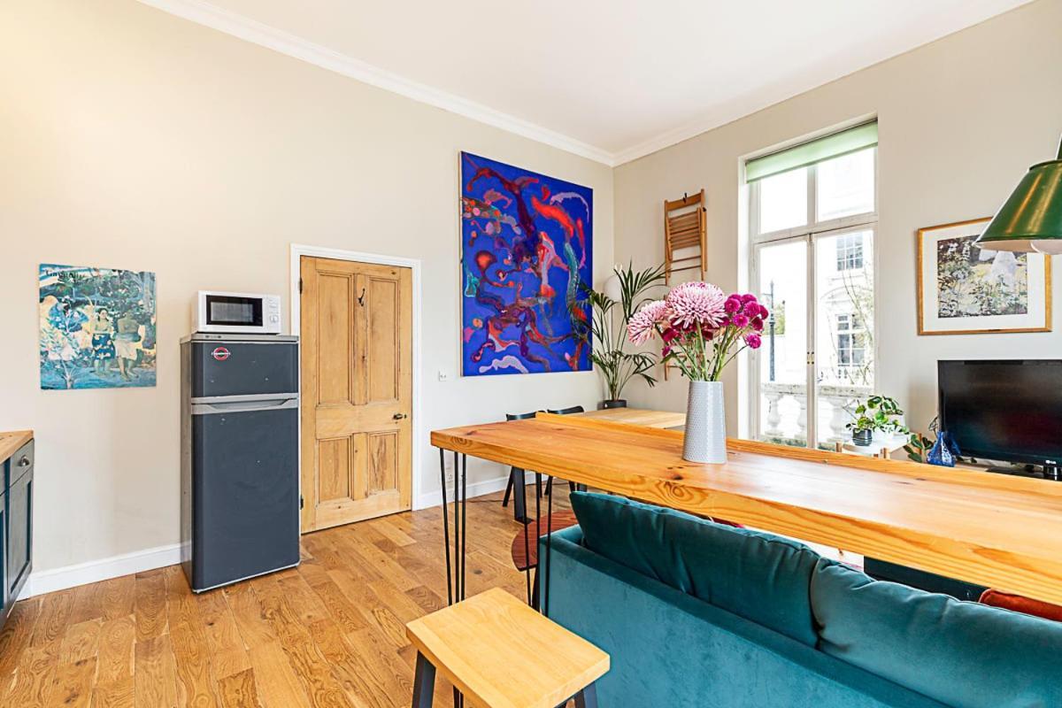 Beautiful Two Bedroom Abode Near Victoria London Exterior foto